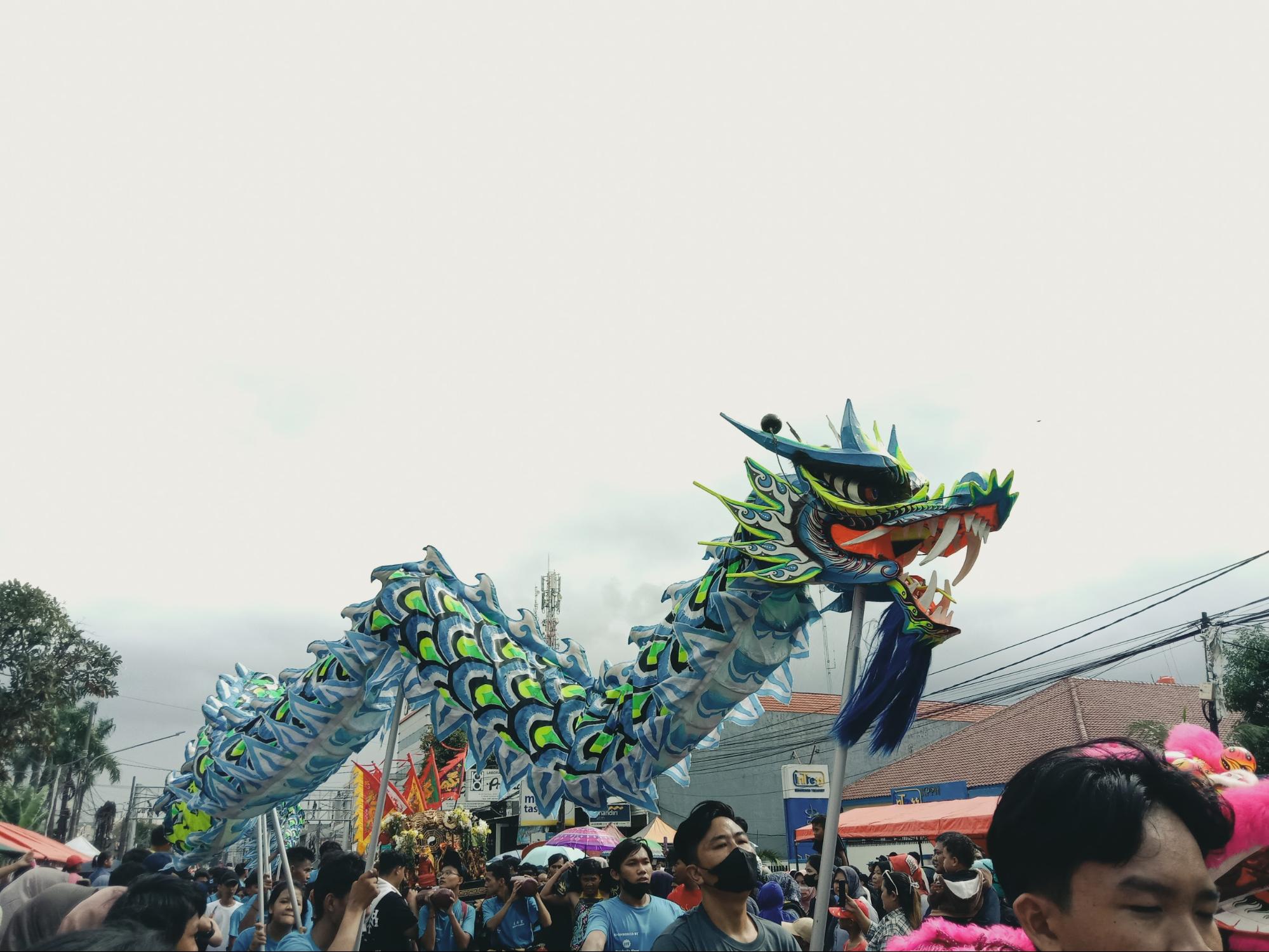 Thumbnail artikel Semarak Cap Go Meh 2024: Ribuan Masyarakat Karawang Membludak