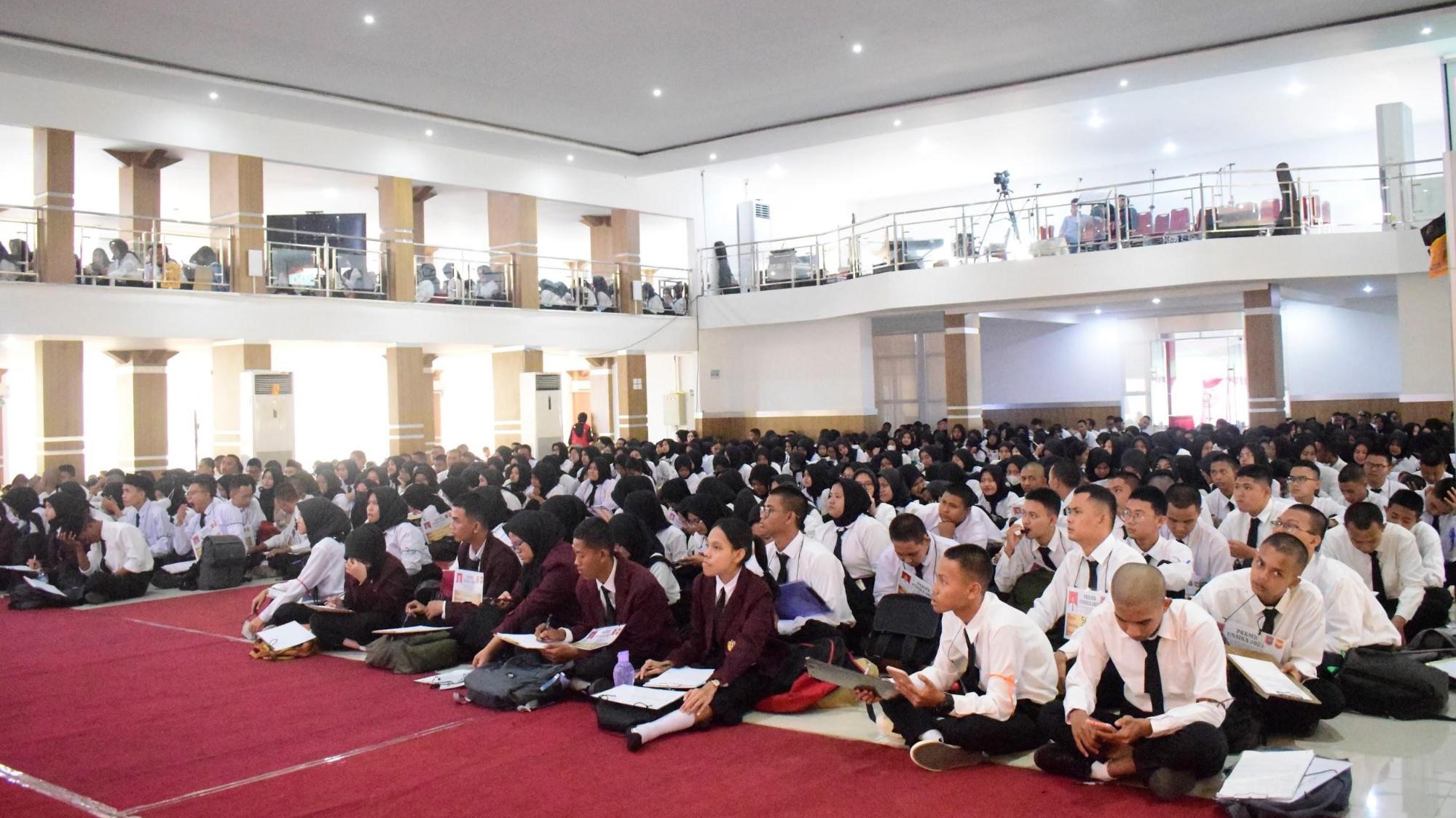 Thumbnail artikel Melihat dari Dua Arah: Tentang Kisruh PKKMB Unsika 2023