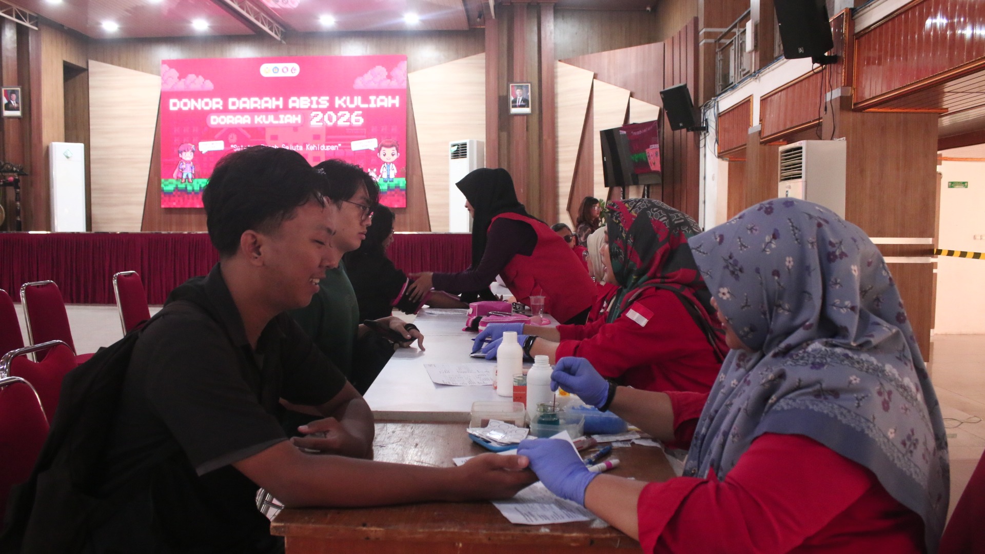 Thumbnail artikel BEM Fasilkom Unsika Gelar Donor Darah, Kumpulkan Ratusan Kantong untuk PMI Karawang